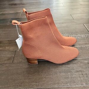 Joie Neely Block Heel Pull On Shoes Knit 7.5 Sock-ribbed Booties Ankle Boots